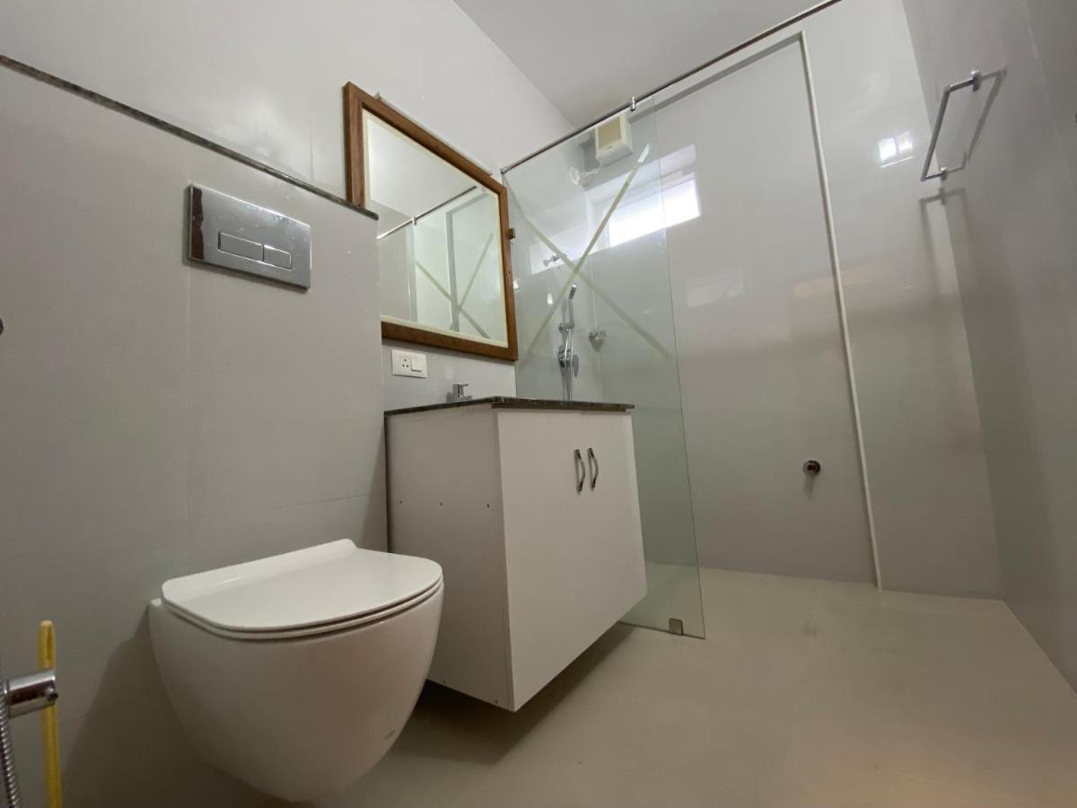 Daffodils Luxury Airport Suites Kochi Buitenkant foto