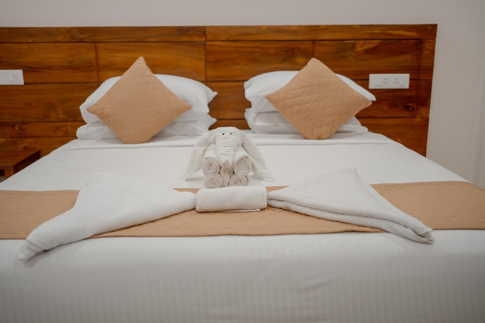 Daffodils Luxury Airport Suites Kochi Buitenkant foto